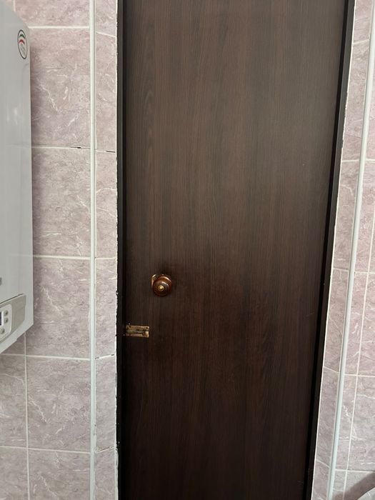 продам двери цена 7000тг.                                            .