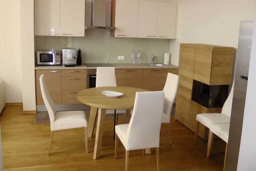 Продава се Тристаен апартамент в София, Дружба 1 - 83 кв.м за 2832 €/кв.м - Снимка #1