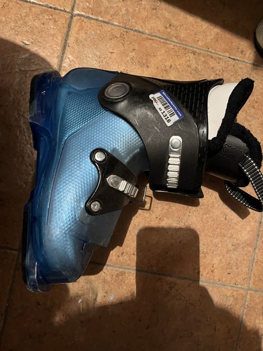 Сини ски обувки 21