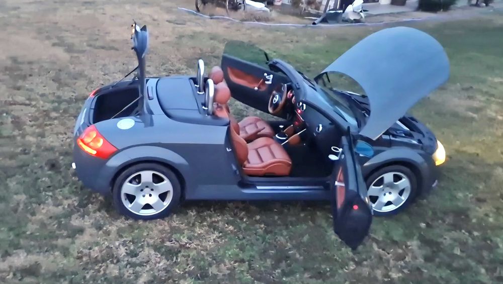 Audi TT Roadster Turbo Quattro Cabrio 1.8 L 225 HP 6+1