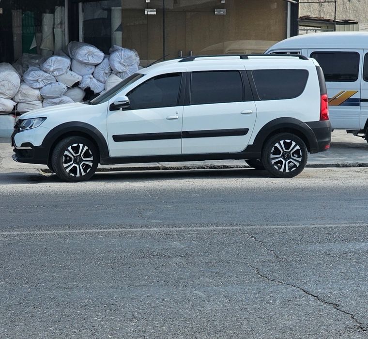 Lada Largus Cross