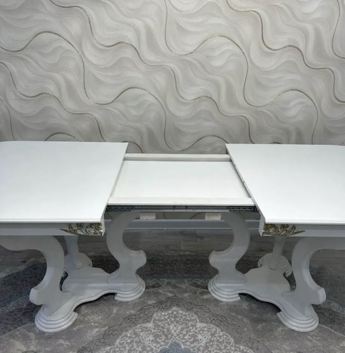 Комплект мягкий стол и стулья