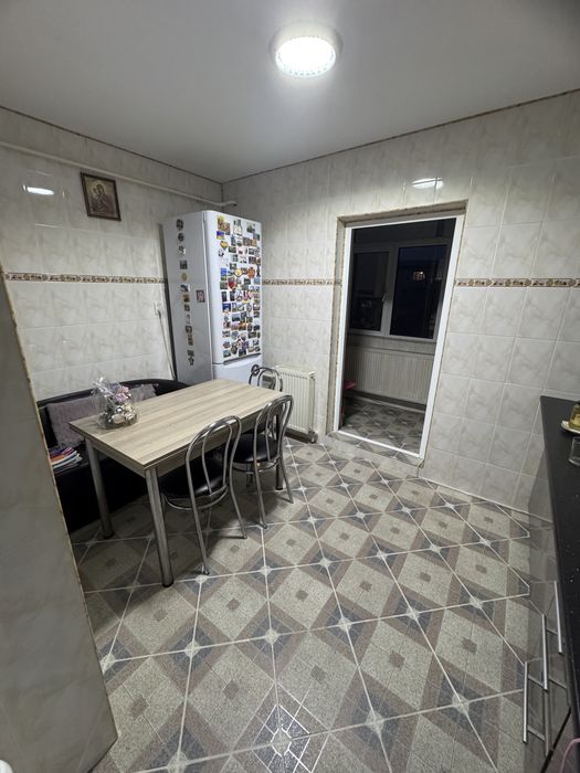 Apartament-3 camere