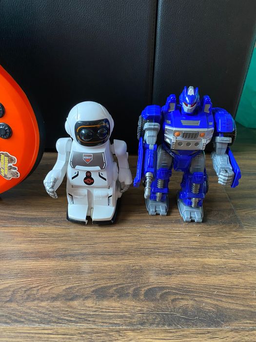 Детски роботи 2 бр.