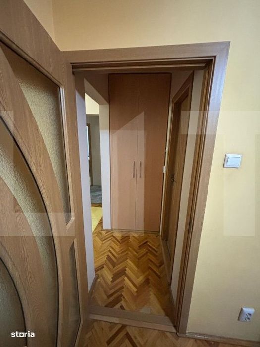 Apartament 3 camere, zona 300