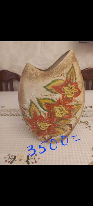 Вазы декоративные