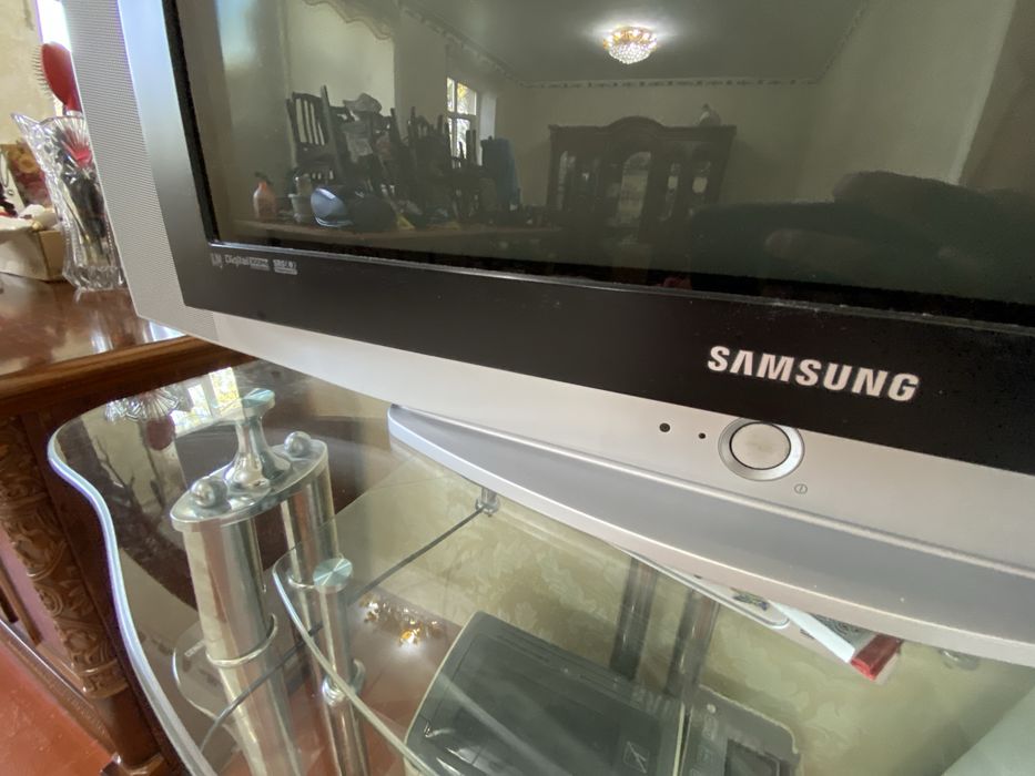 Телевизор SAMSUNG
