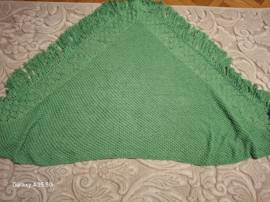 Colțar croșetat  pentru umeri și mănuși