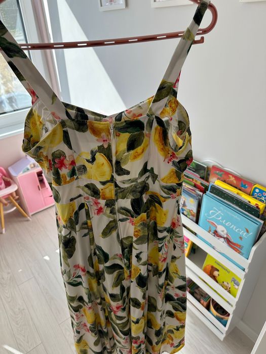 Разкошна елегантна рокля с лимони