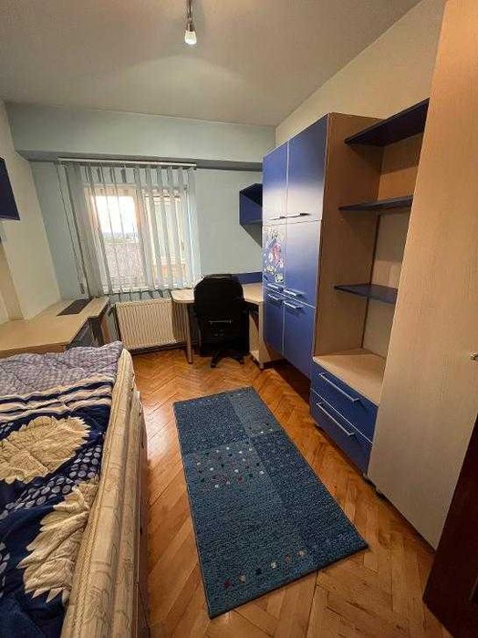 Dau in chirie apartament 4 camere, 94 mp, 2 băi, 2 parcări, Titulescu – Interservisan