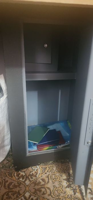 Продаётся  сейфы