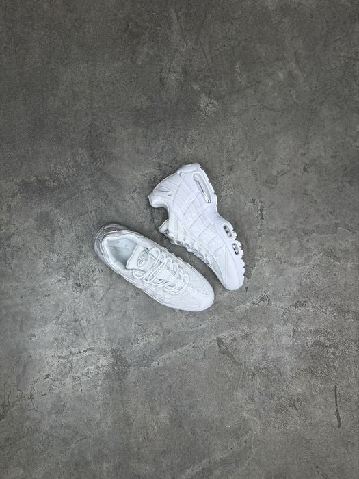nike air max 95 triple white