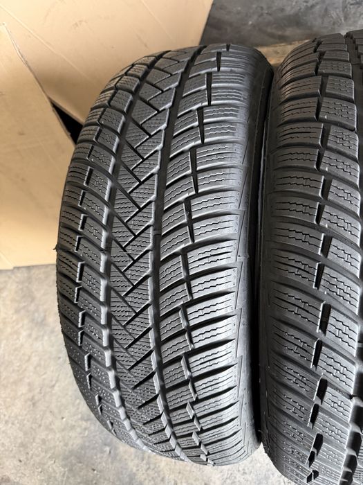 4 anvelope iarna ca NOI 225/55/17 , Vredestein , 7.9 mm , DOT 2023 !