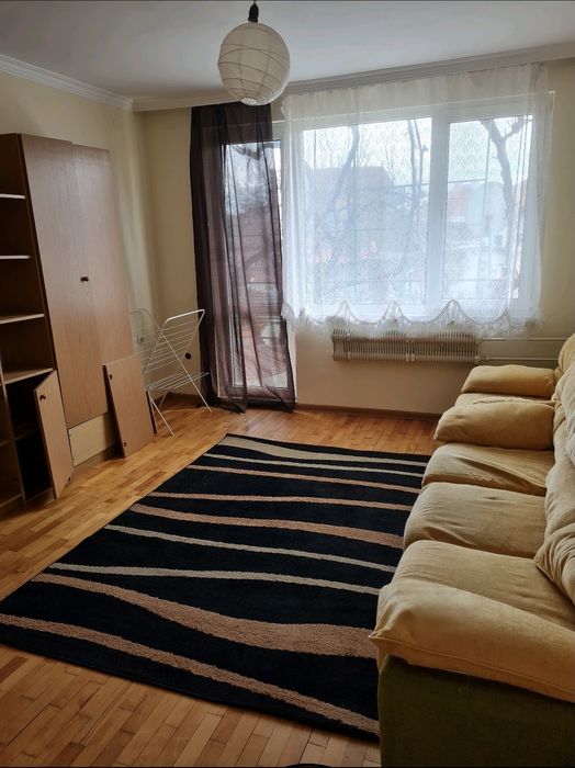 Дава под НАЕМ 1-ВИ  ЕТАЖ от къща гр. Елин Пелин