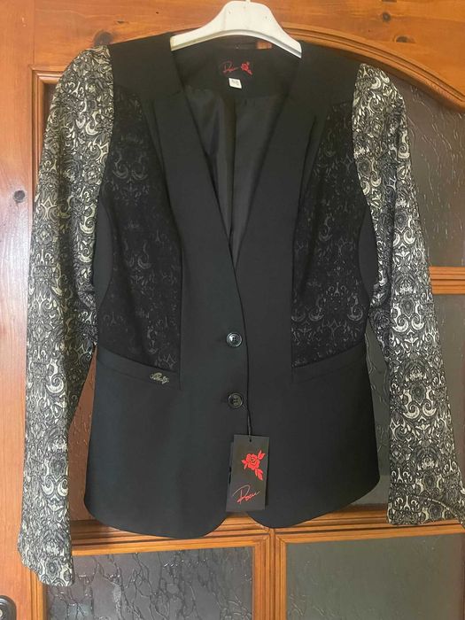 Дамски костюми - фирма Роси- различни видове - чисто нови