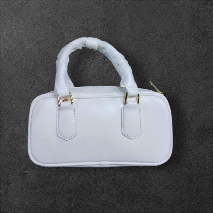 Geanta Miu Miu de piele alba