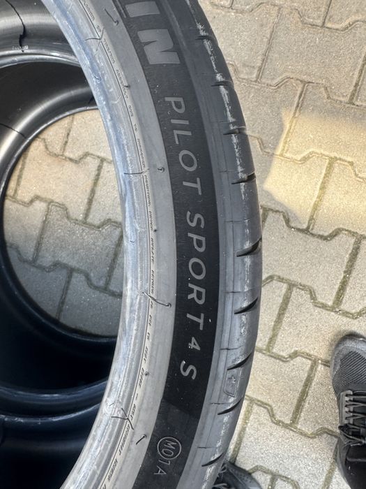 Почти нови летни гуми Michelin Спортпакет 265/35/21 със 295/30/21 DOT2024г