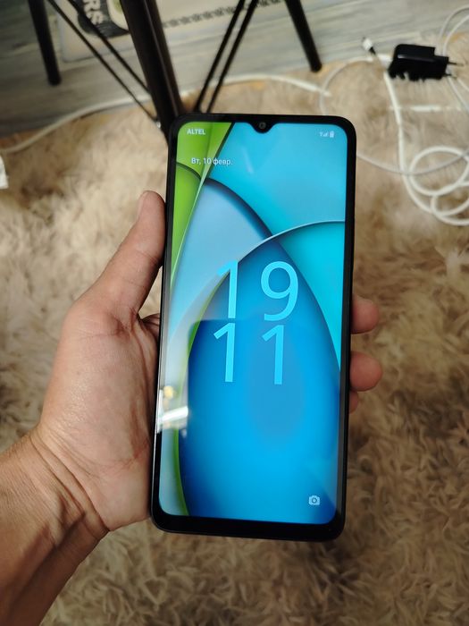 Продаётся телефон