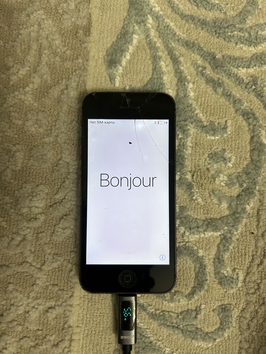 Айфон 5 Включается просит айклоуд