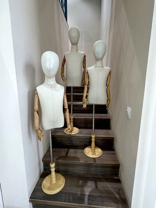 Манекены для детского магазина