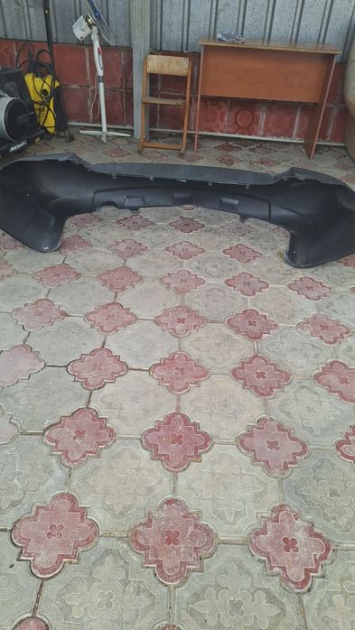 Продаю задний бампер
