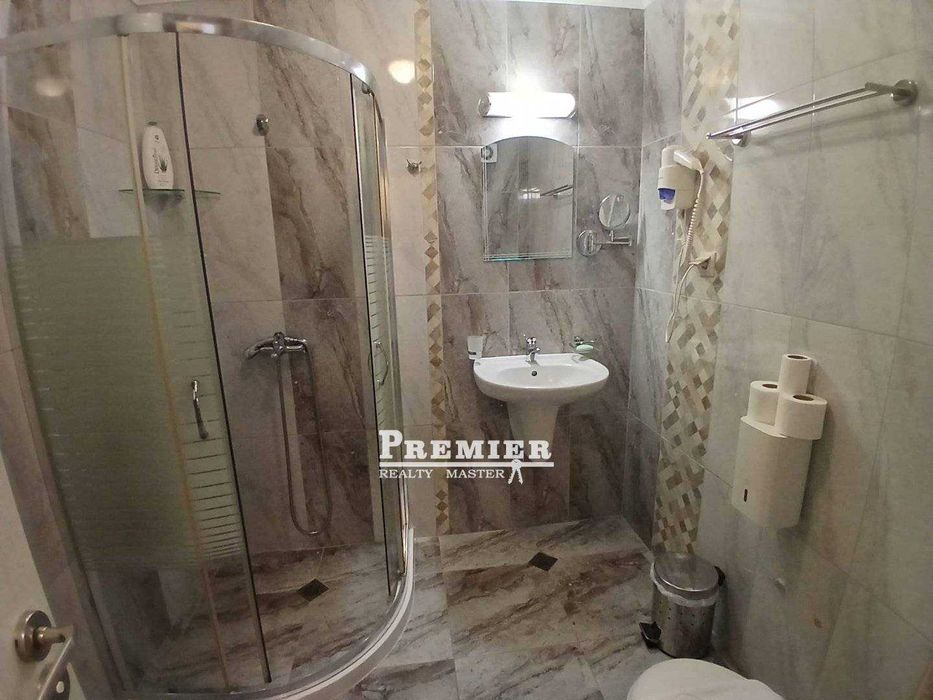 Продава се прекрасна студия в отличен целогодишен комплекс,