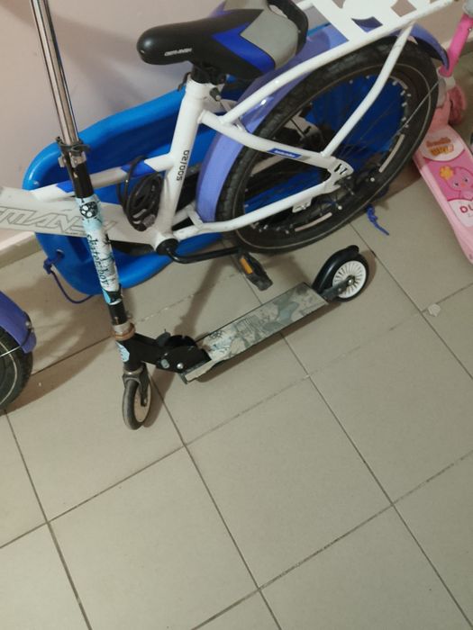 Отдам самокат 3000 тг