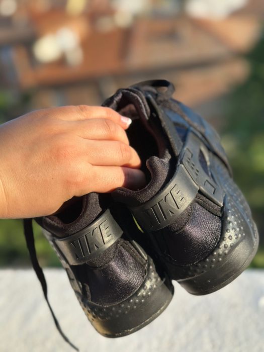 Унисекс оригинални маратонки Nike 35 номер