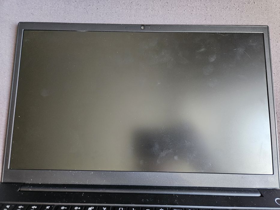 Vând Lenovo ThinkPad E15 G2 i7 gen 11 pentru piese.