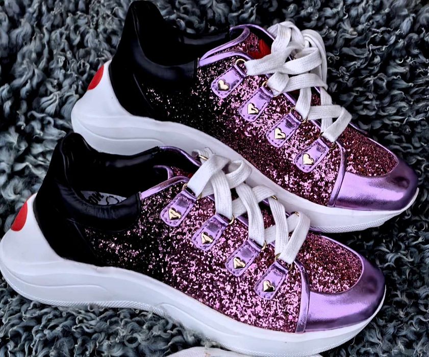 Love Moschino оригинални дамски сникърси нови 38 номер