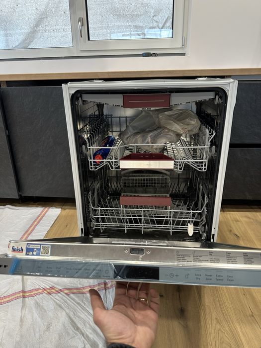 Mașină de spălat vase NEFF A++, incorporabilă, 14 seturi, aproape NOUA