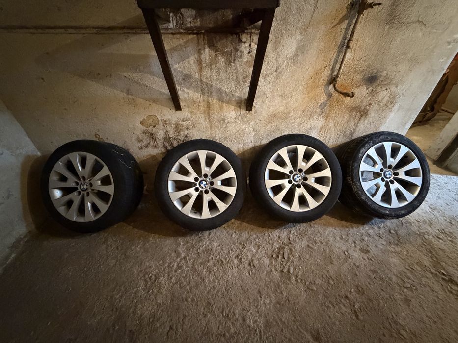 Jante Bmw, cu anvelope 245/45r18 originale.
