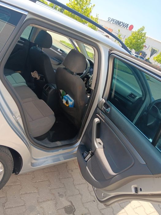 Vând Volkswagen Golf 5