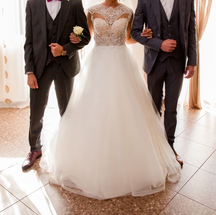 Rochie de mireasa eleganta, mărimea xs-s, stare impecabila.