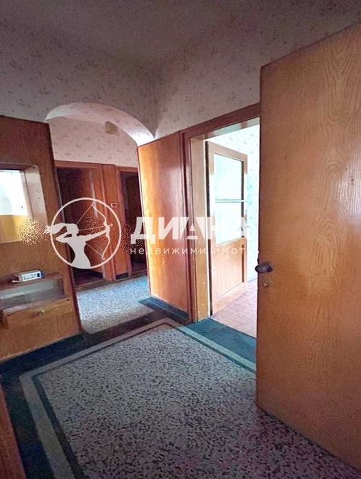 Продава се Тристаен апартамент в Пловдив, Младежки Хълм - 114 кв.м за 1430 €/кв.м - Снимка #5