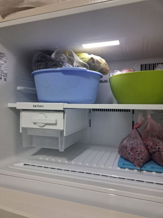 Продам холодильник LG
