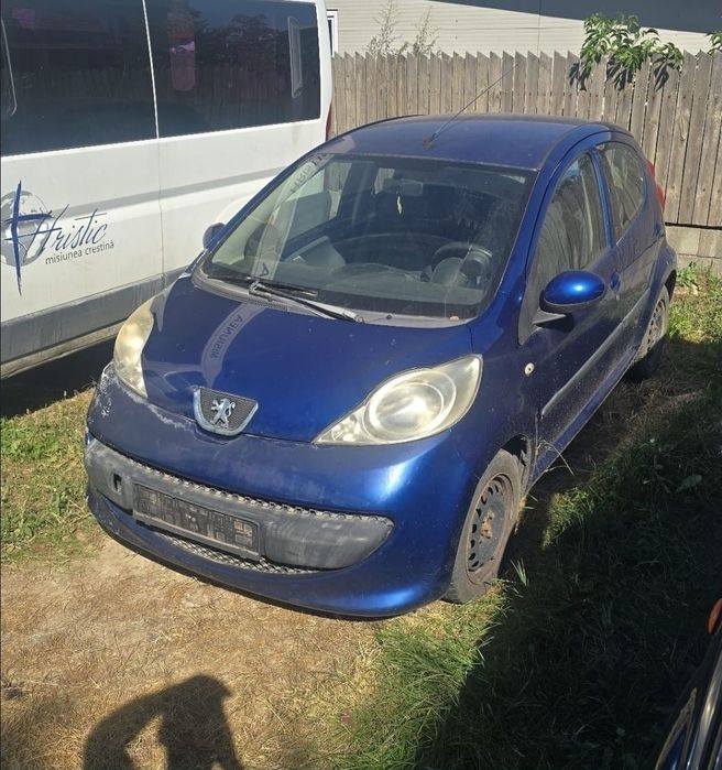 Dezmembrez Peugeot 107 1.0 benzină 2007