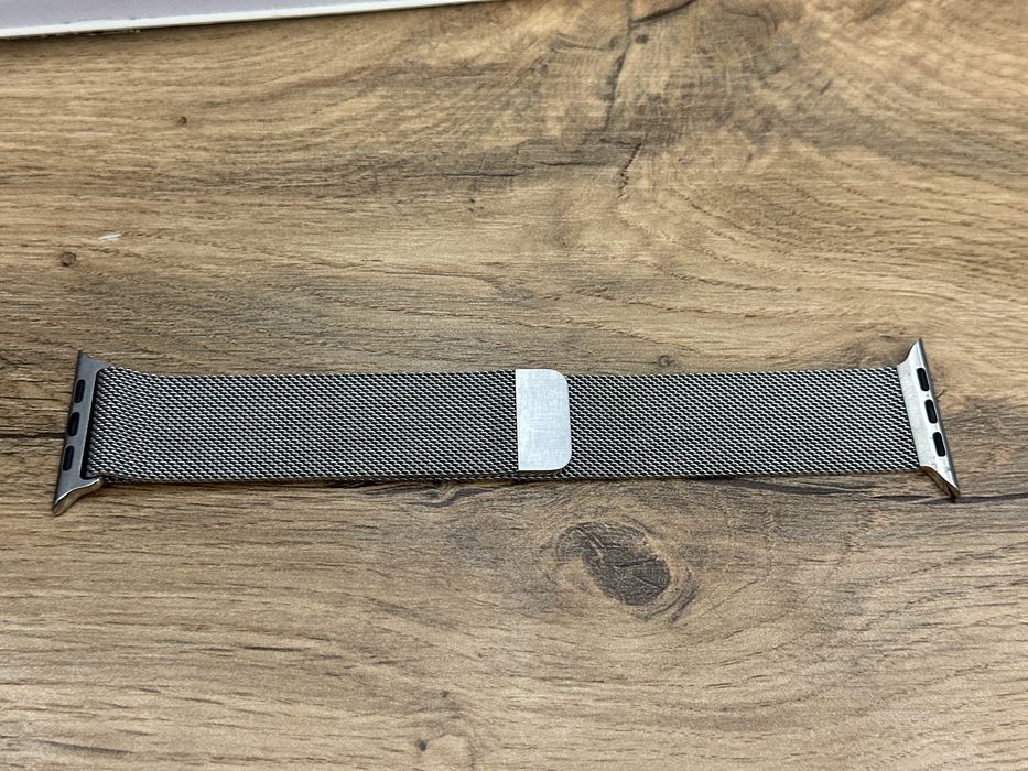 90% Apple Watch Series 8 45mm + 6 оригинальных ремешков из США
