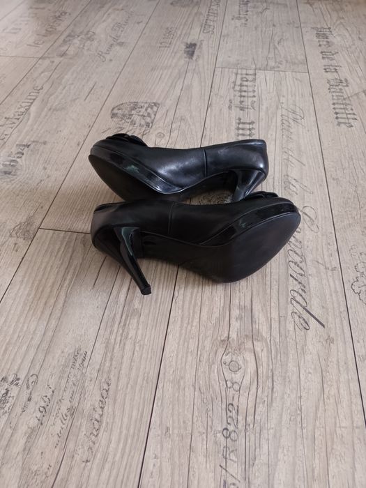 Обувки естествена кожа 38 номер