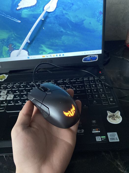 Продам ноутбук Asus в отличном состояние