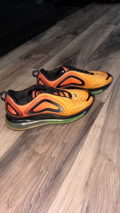 Nike Air Max 720 Sunrise