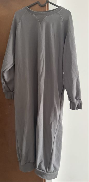 Дълга спортна сива рокля