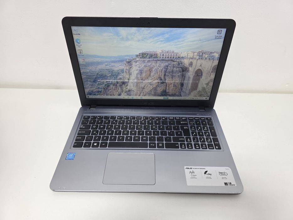 Laptop Asus X540S Intel Pentium QUADCORE 8gb ssd 15.6 . GARANTIE