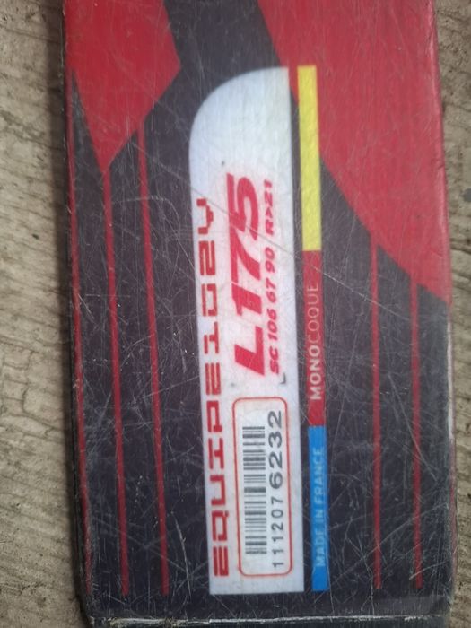 Schiuri adulti la super preț