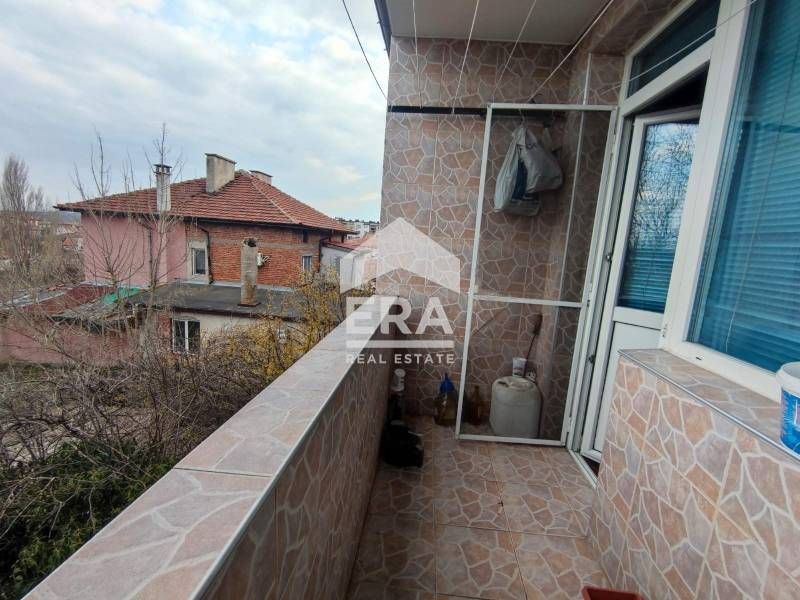 Продава се Многостаен апартамент в Хасково, Република - 144 кв.м за 400 €/кв.м - Снимка #1