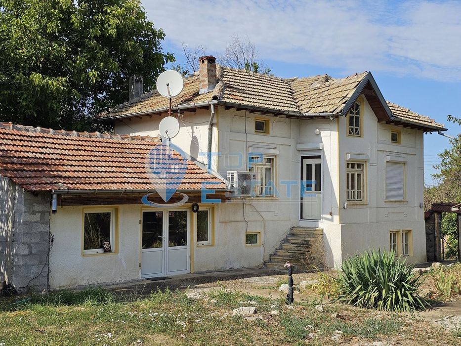 Продава се Къща в с. Хотница, Област Велико Търново - 100 кв.м за 295 €/кв.м - Снимка #1