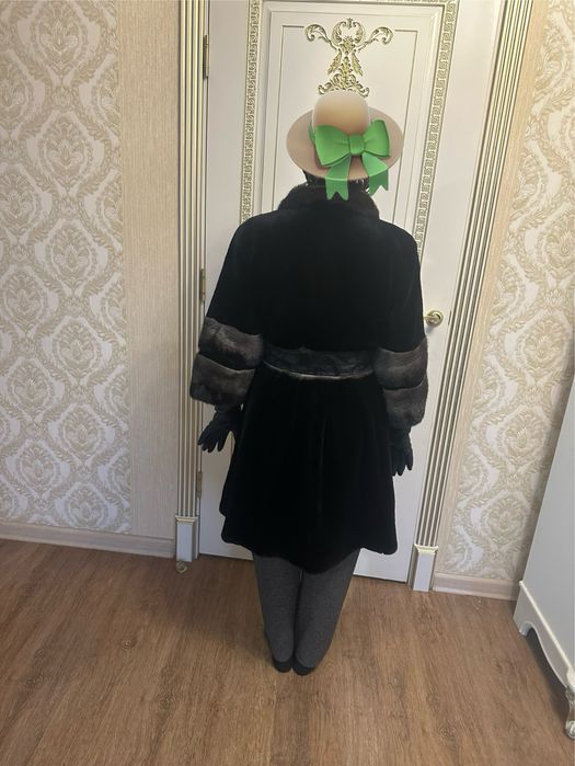 Продам норковую шубку