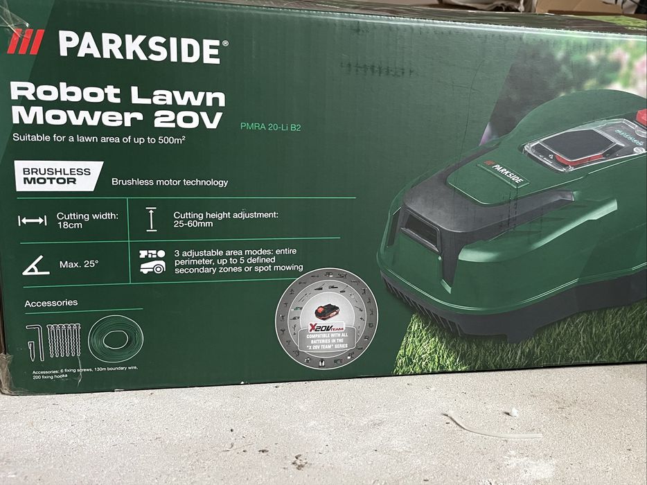 Robot de tuns iarba Parkside