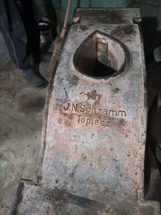 Masina de desfăcut porumb functionala