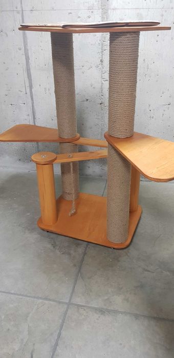 Продавам катерушка (драскалка) за котки